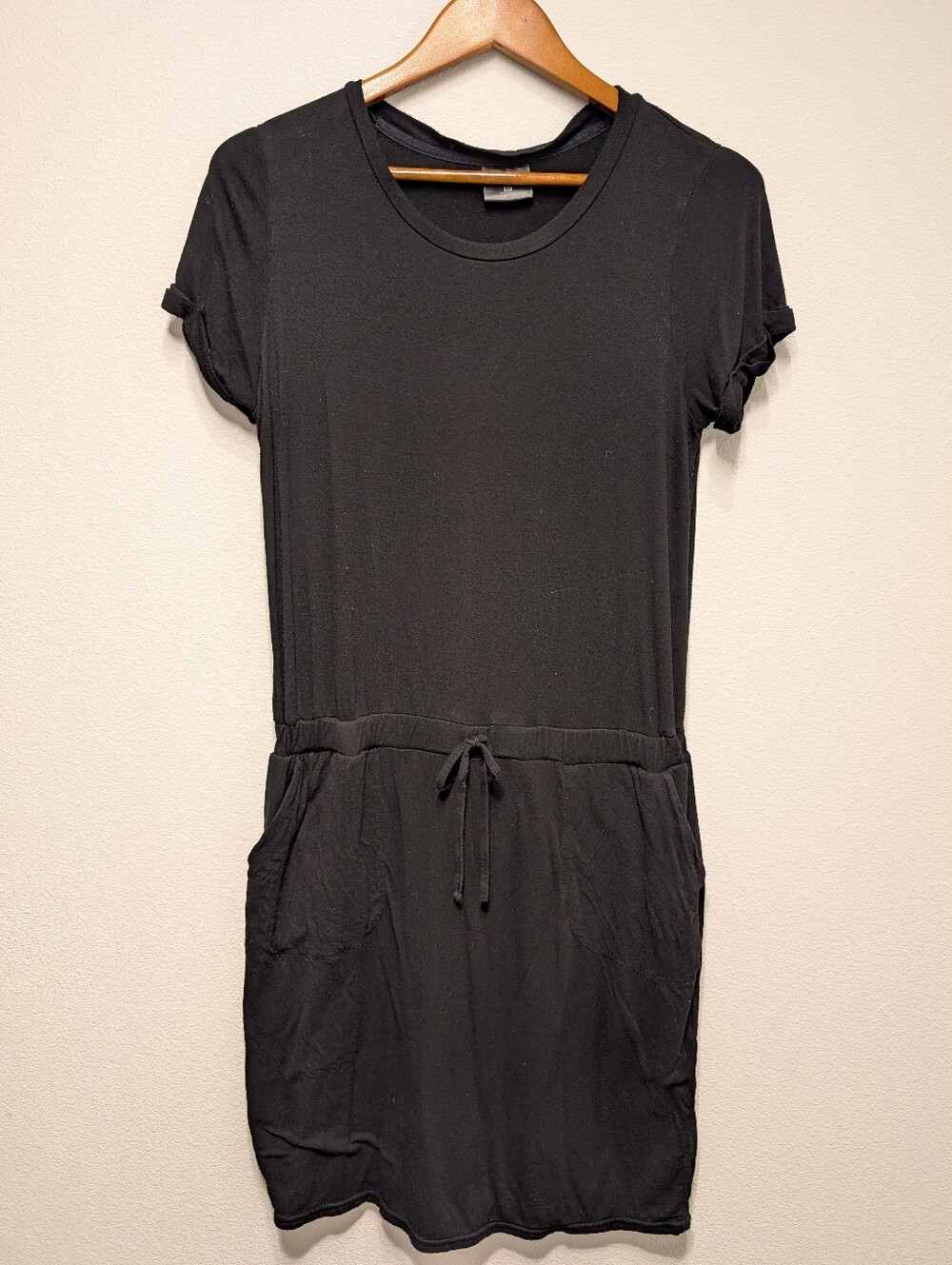 Everyday Black Cinched Waist Short Sleeve Dress